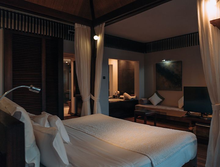 Penthouse With Jacuzzi - Image 1