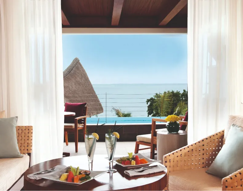 Luxury Pool Suite with Partial Seaview - Image 1
