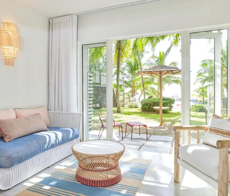 Couple Junior Suite Beachfront - Image 1