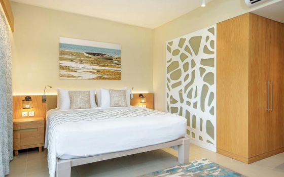 Ocean's Creek Beach Hotel - 4