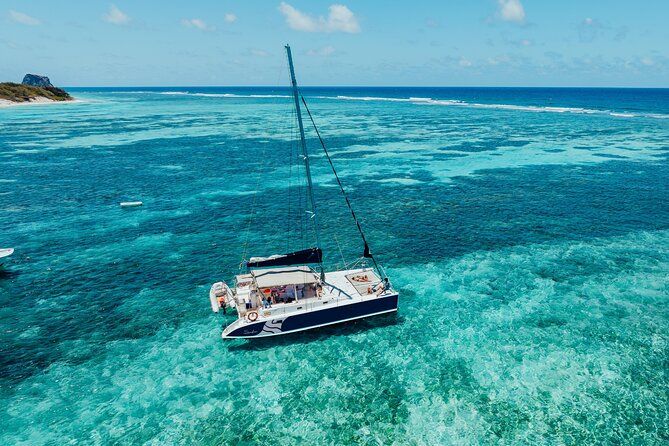 Full-Day Catamaran Trip to Gabriel Island