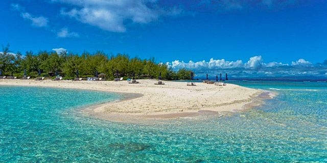 Full-Day Catamaran Trip to Gabriel Island gallery 2