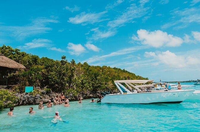 5 Islands Tour by Speedboat