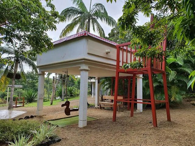 The Curious Corner of Chamarel gallery 9