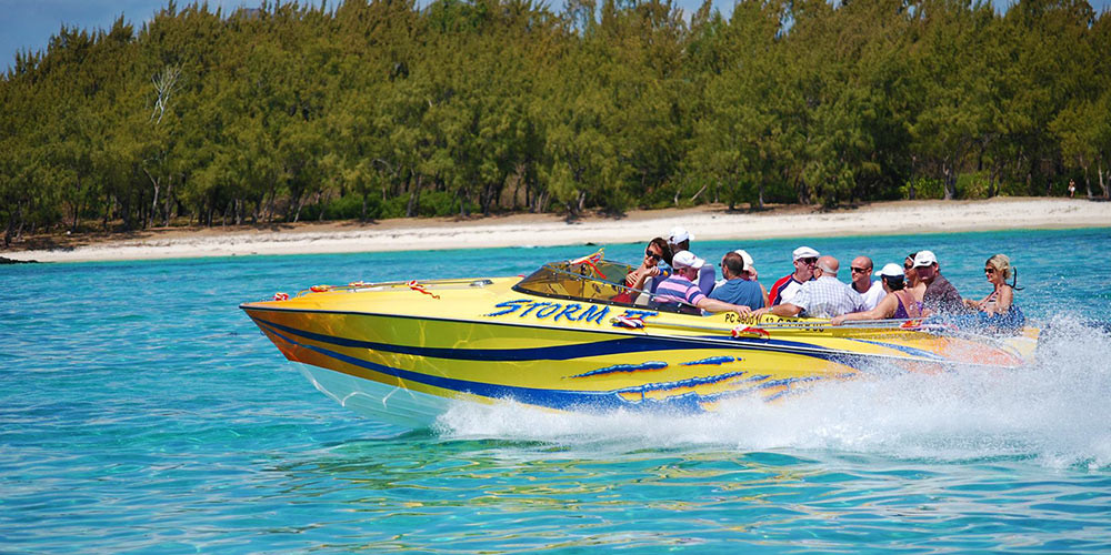 Speedboat Trip to Île aux Cerfs