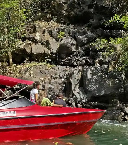 Speedboat Trip to Île aux Cerfs gallery 5
